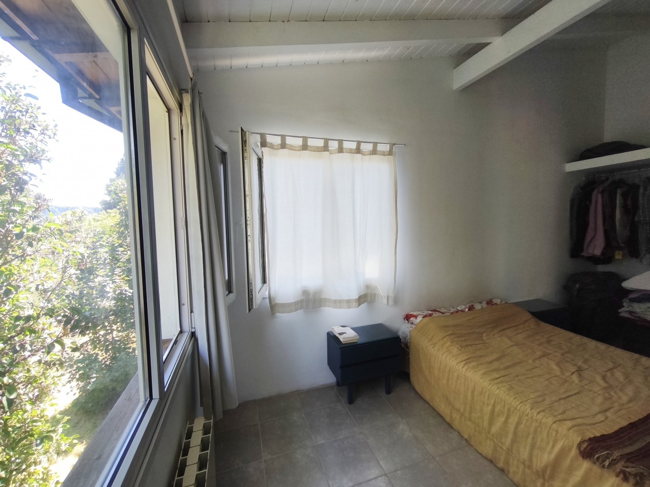 Casa principal con depto y local en Lago Moreno