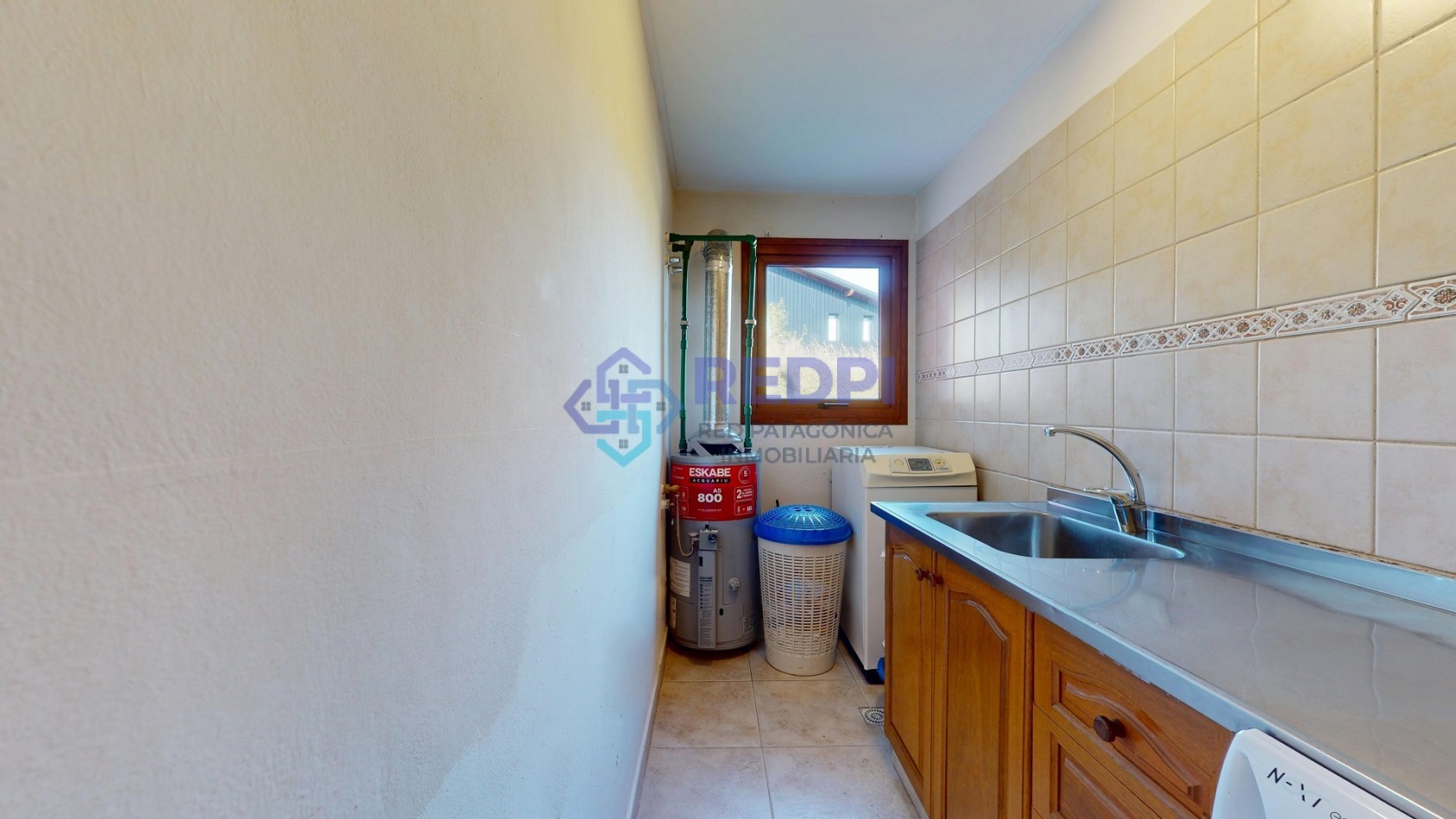 7 ambientes en Dina Huapi posibilidad de independizar el quincho como departamento anexo propiedad con potencial para desarrollar vivienda mas renta ideal