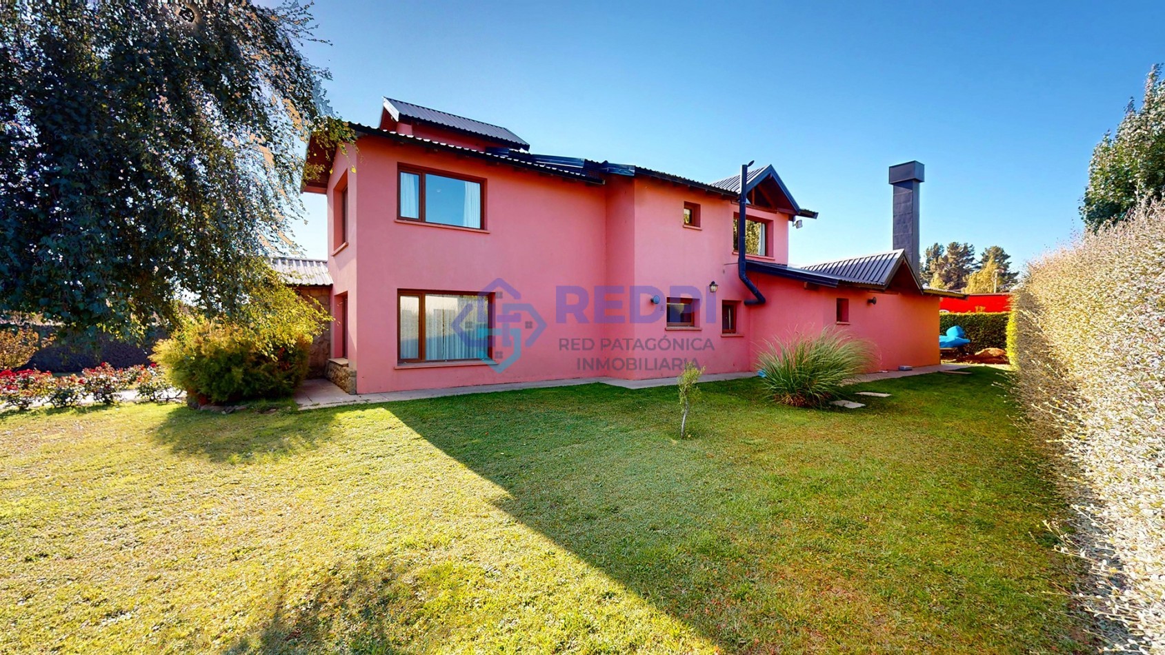 7 ambientes en Dina Huapi posibilidad de independizar el quincho como departamento anexo propiedad con potencial para desarrollar vivienda mas renta ideal