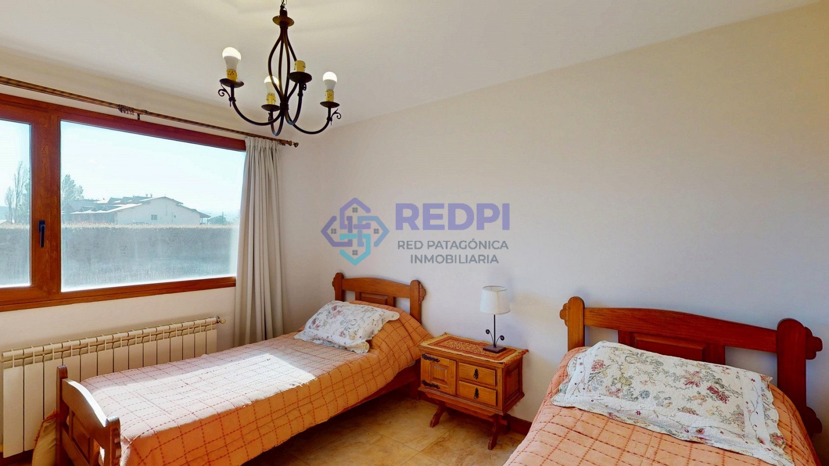 7 ambientes en Dina Huapi posibilidad de independizar el quincho como departamento anexo propiedad con potencial para desarrollar vivienda mas renta ideal