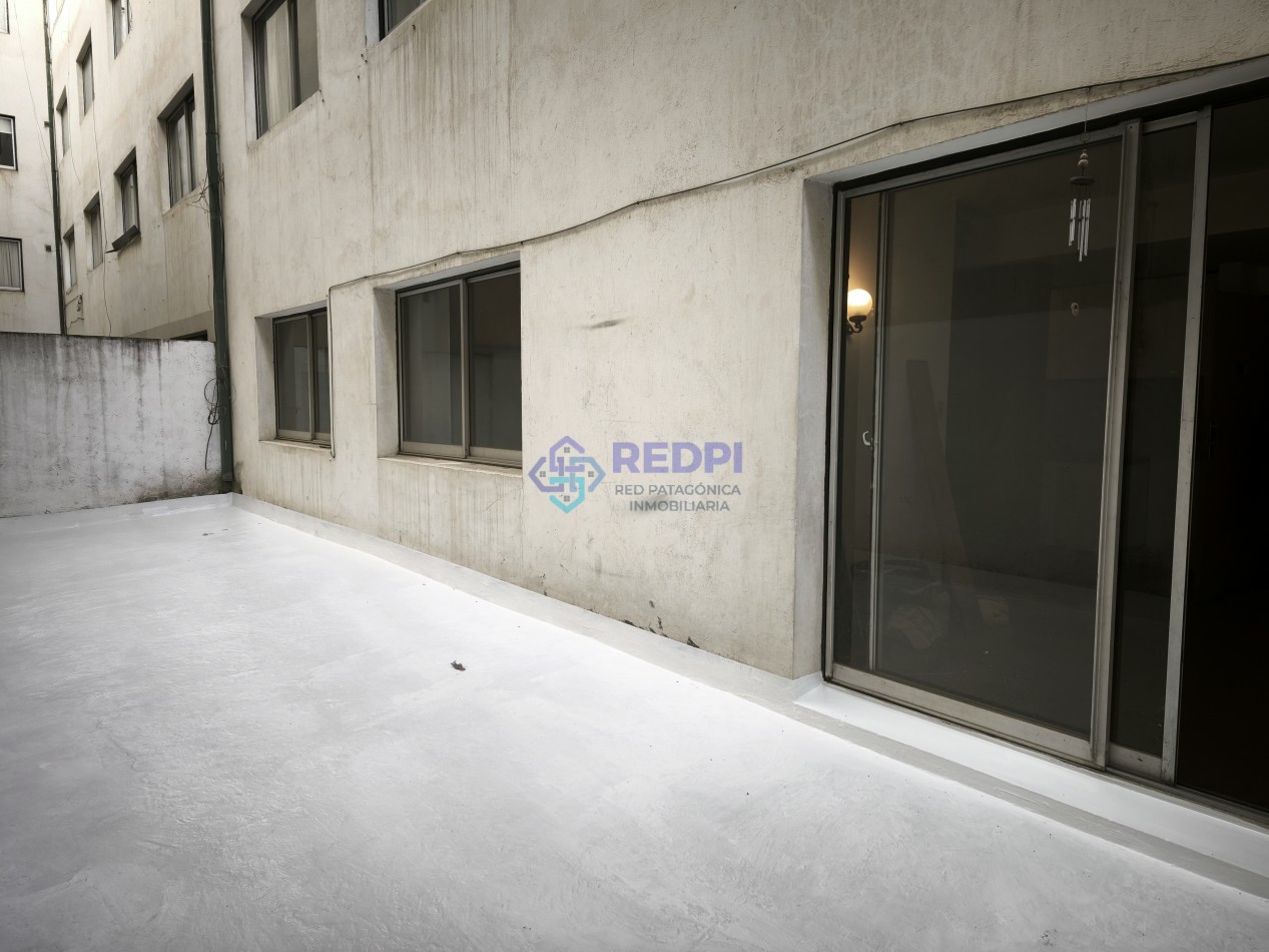 Departamento centrico con patio a reciclar