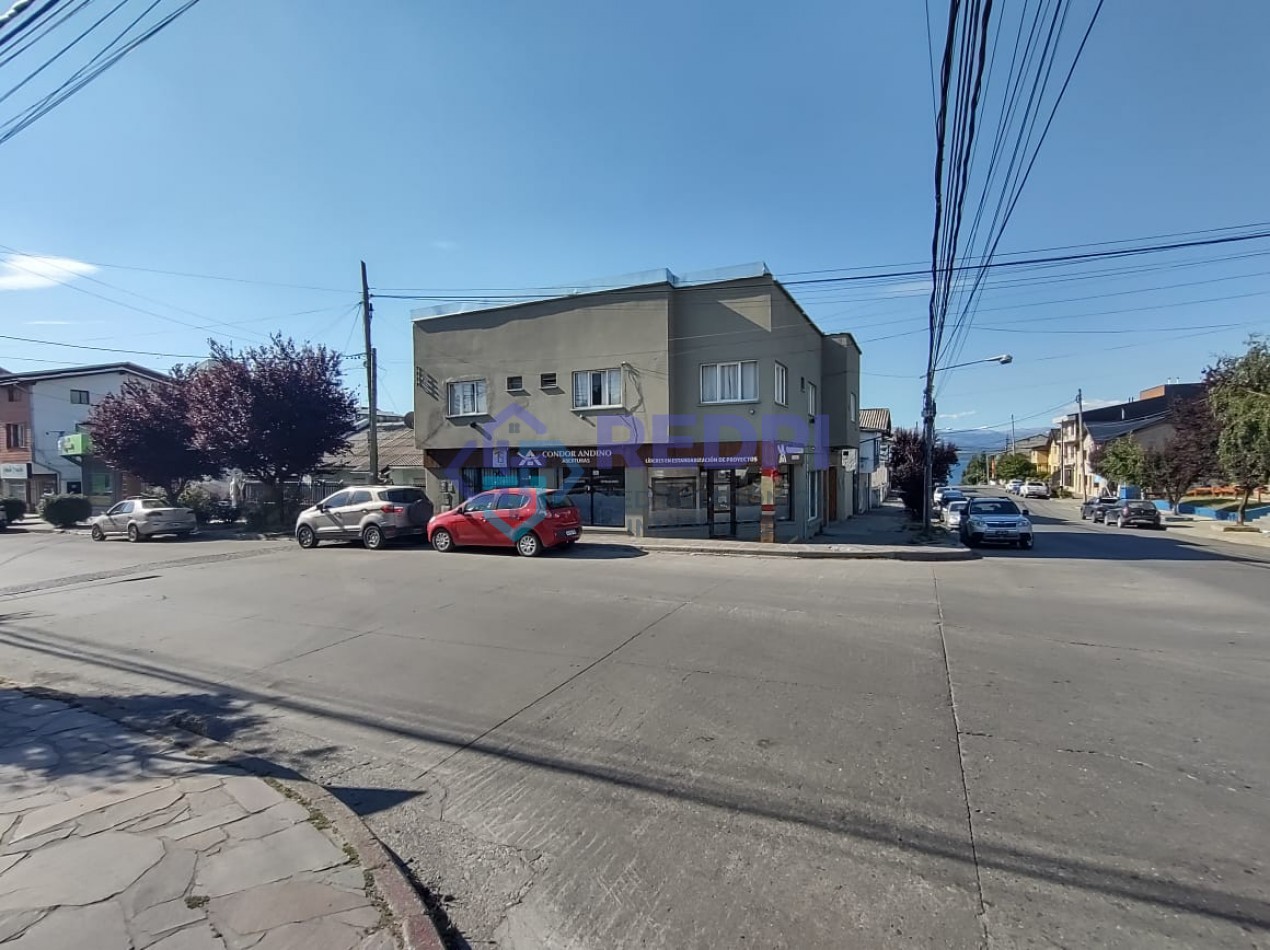 LOTE con factibilidad para edificio con casa