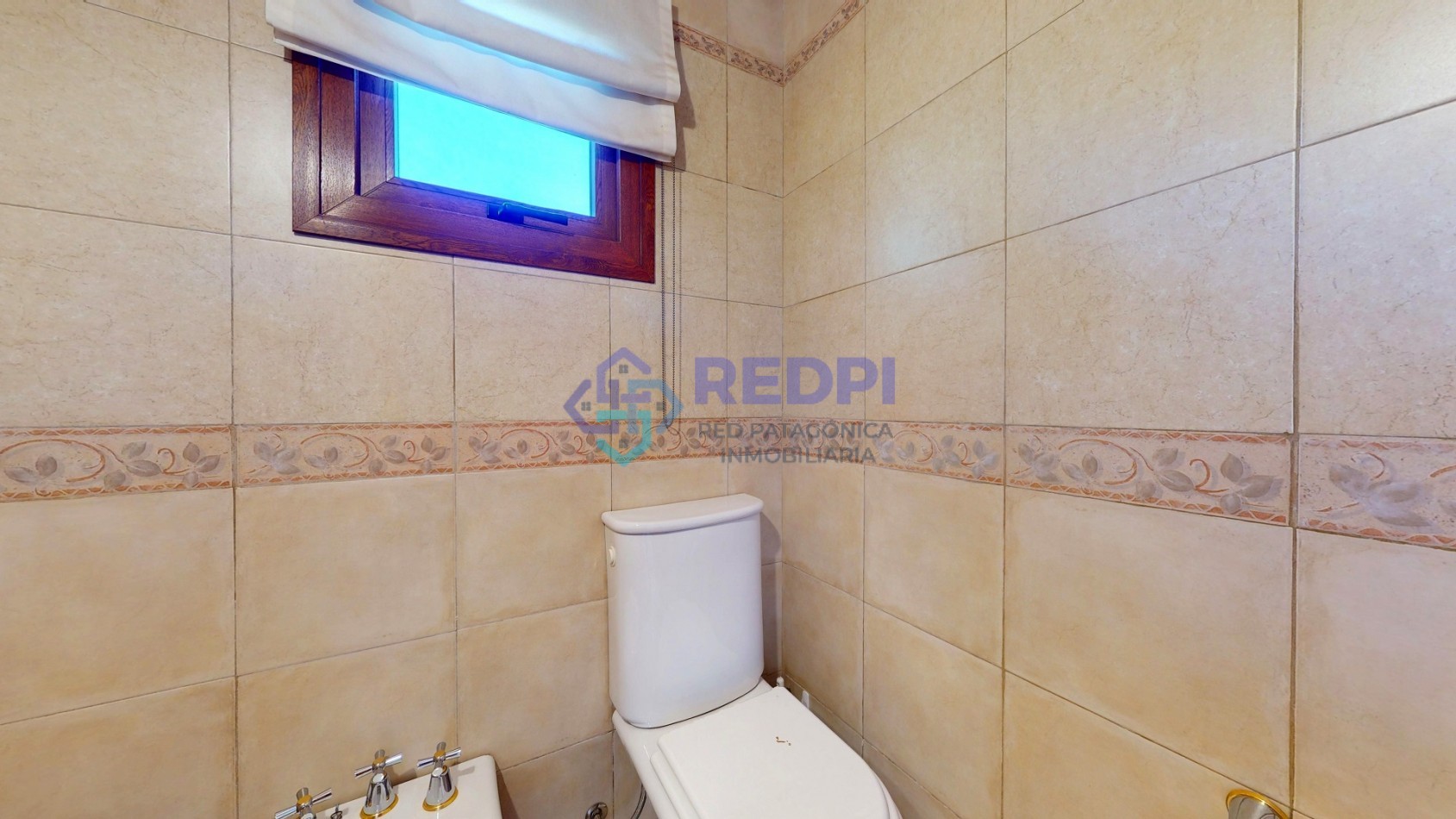 7 ambientes en Dina Huapi posibilidad de independizar el quincho como departamento anexo propiedad con potencial para desarrollar vivienda mas renta ideal