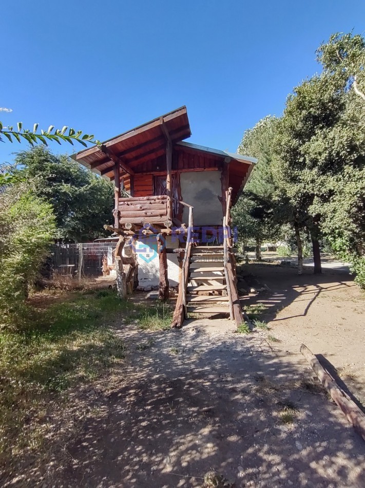 Oportunidad de inversion en Las Victorias. Casa + local + 2 deptos