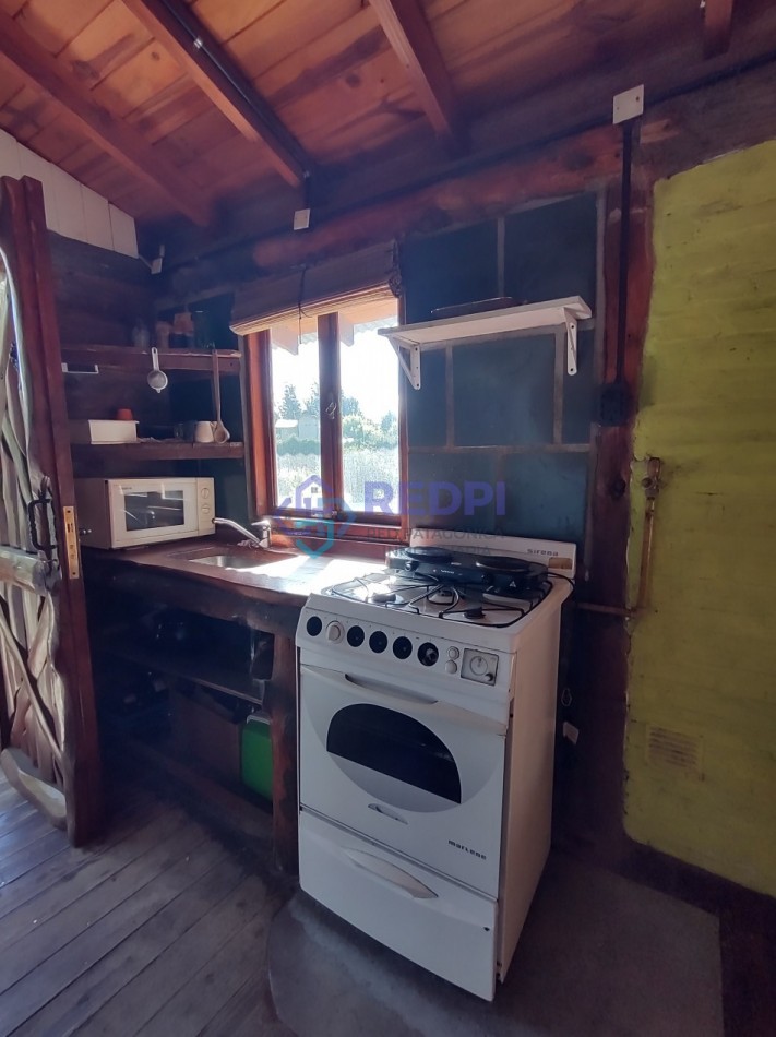 Oportunidad de inversion en Las Victorias. Casa + local + 2 deptos