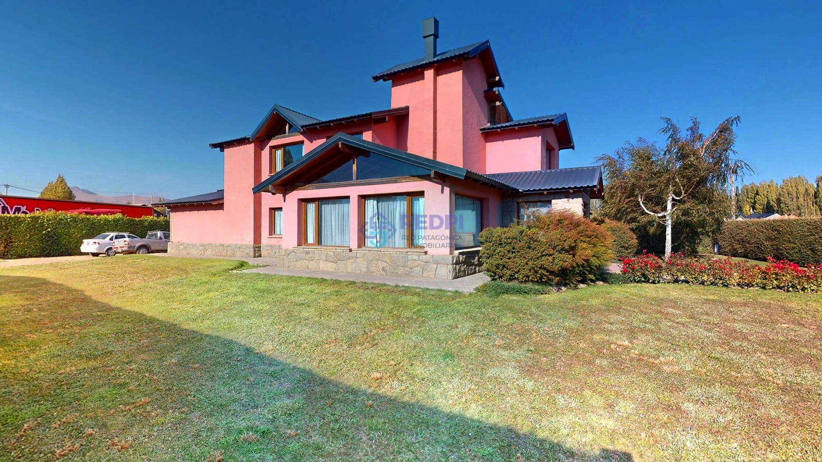 7 ambientes en Dina Huapi posibilidad de independizar el quincho como departamento anexo propiedad con potencial para desarrollar vivienda mas renta ideal