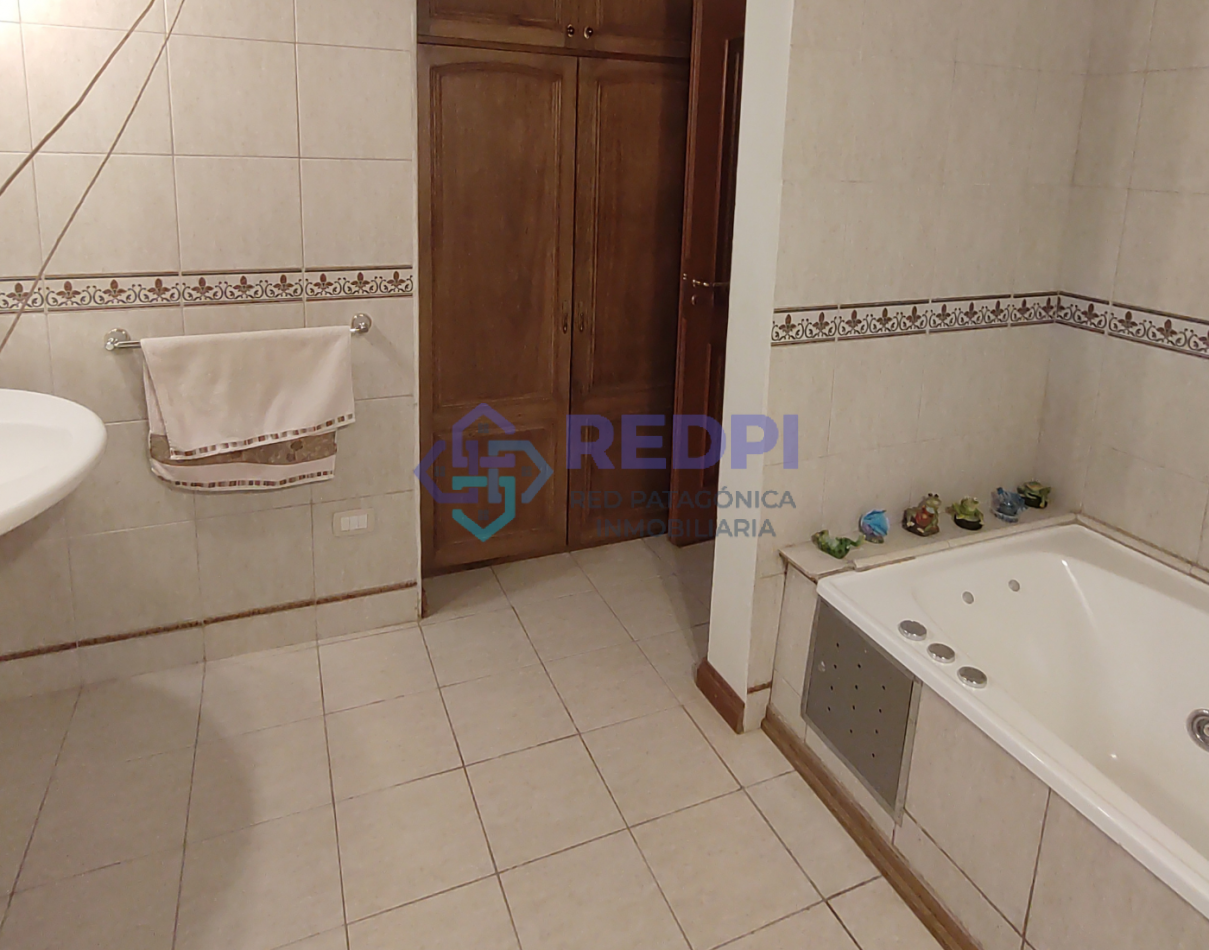 5 dorm con amplio quincho o depto en Dina Huapi