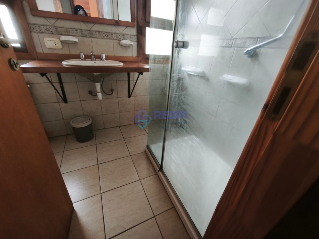 Ph con jardin en barrio Las Margaritas alquiler permanente en Bariloche 