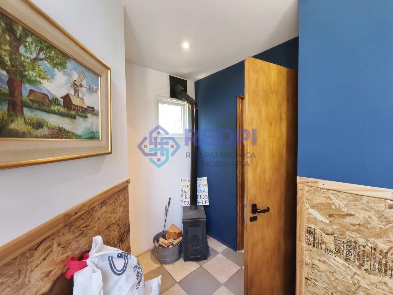 Casa principal con depto y local en Lago Moreno