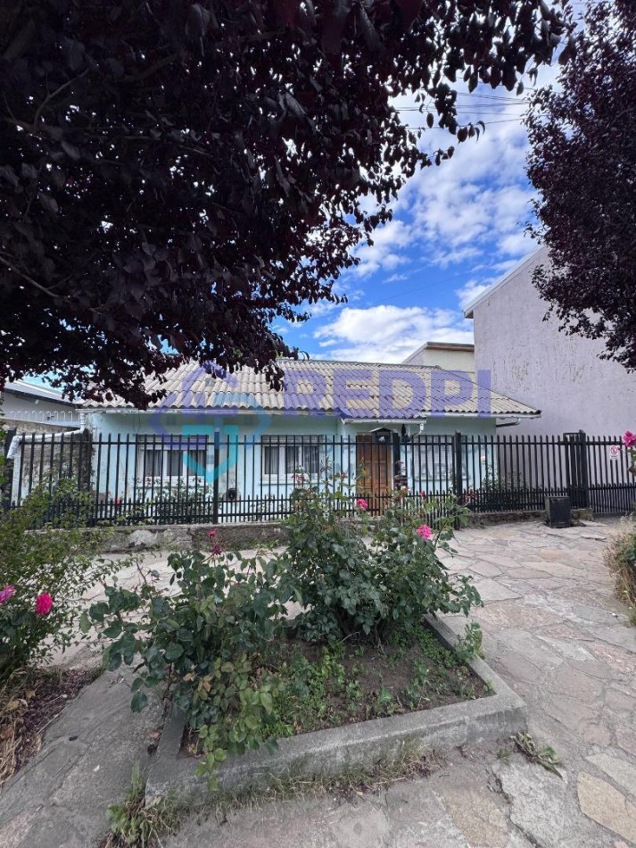 LOTE con factibilidad para edificio con casa