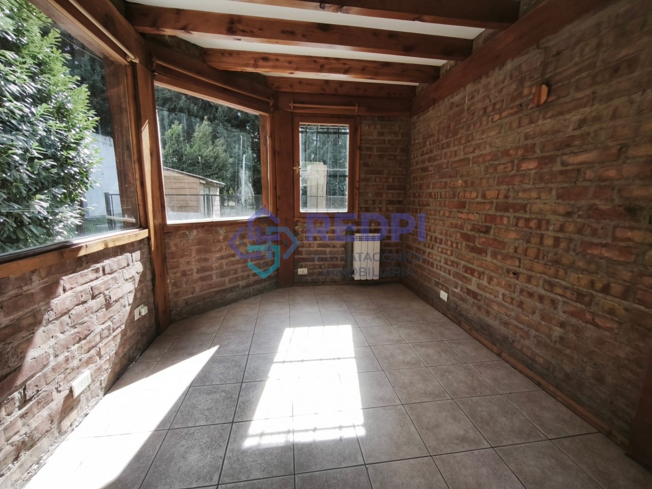Casa de tres dormitorios en barrio Las Margaritas alquiler permanente 