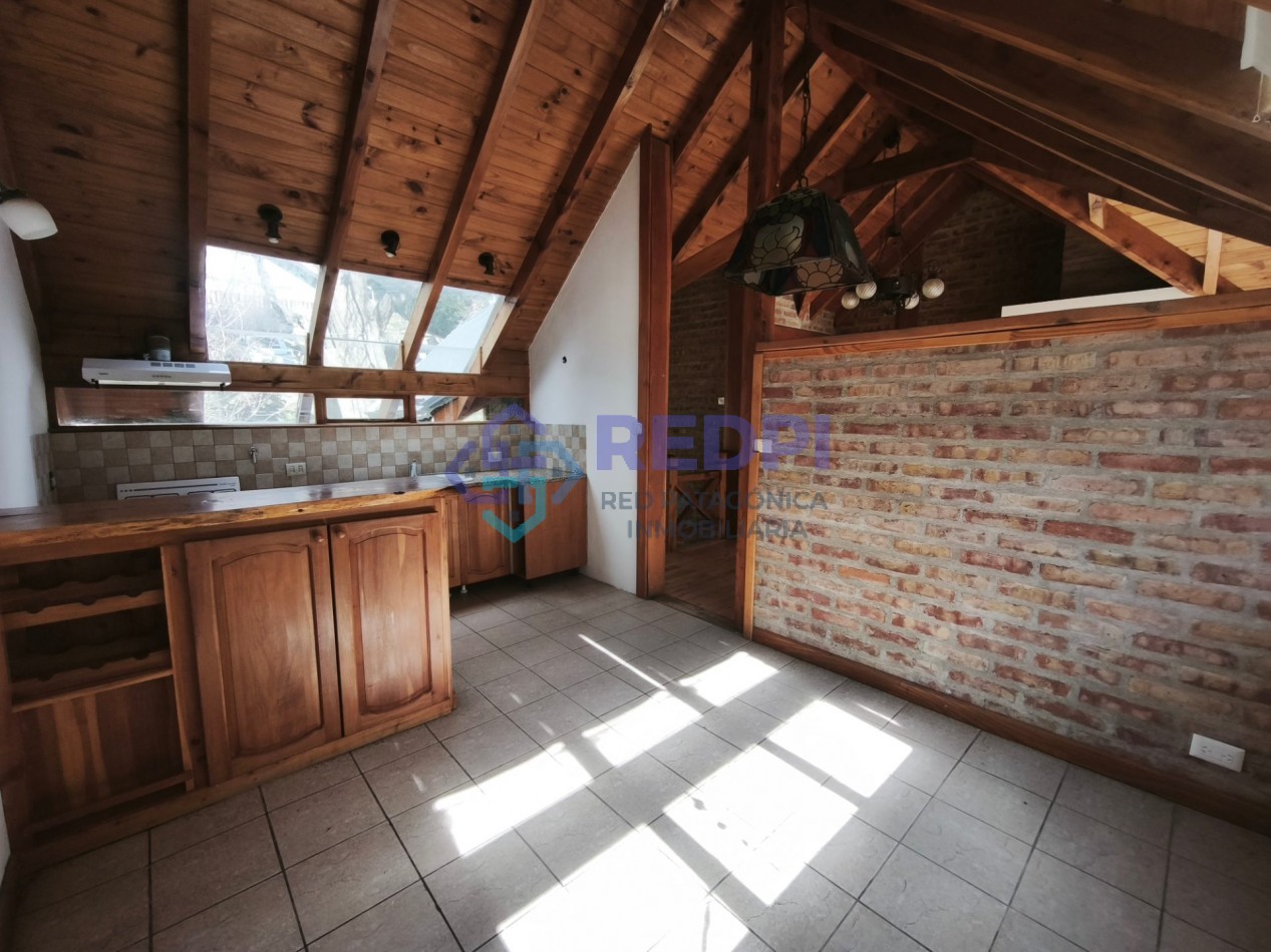 Casa de tres dormitorios en barrio Las Margaritas alquiler permanente 