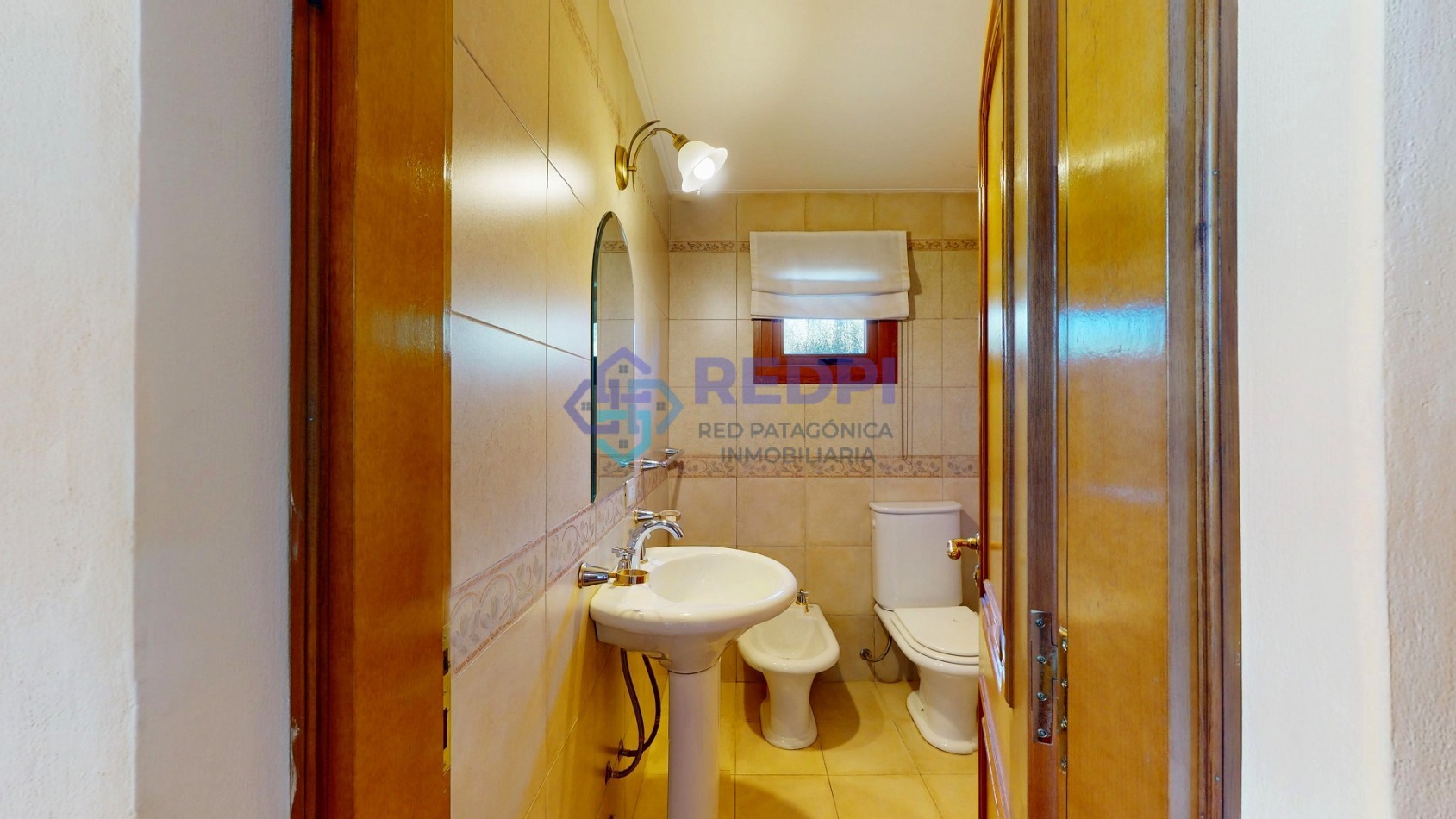 7 ambientes en Dina Huapi posibilidad de independizar el quincho como departamento anexo propiedad con potencial para desarrollar vivienda mas renta ideal