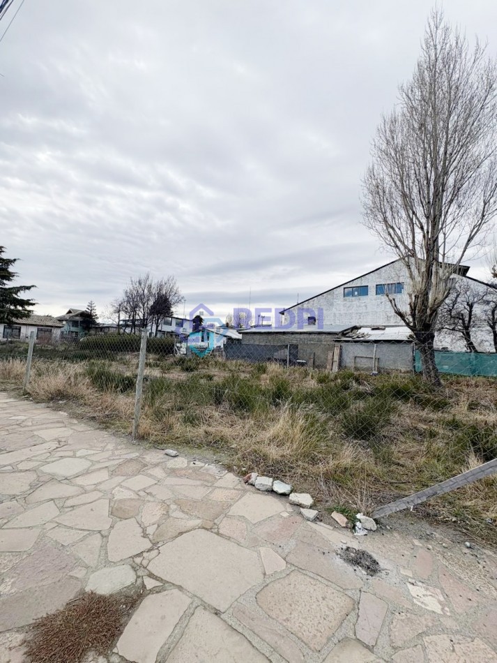 Lote urbano en esquina FOT 100%