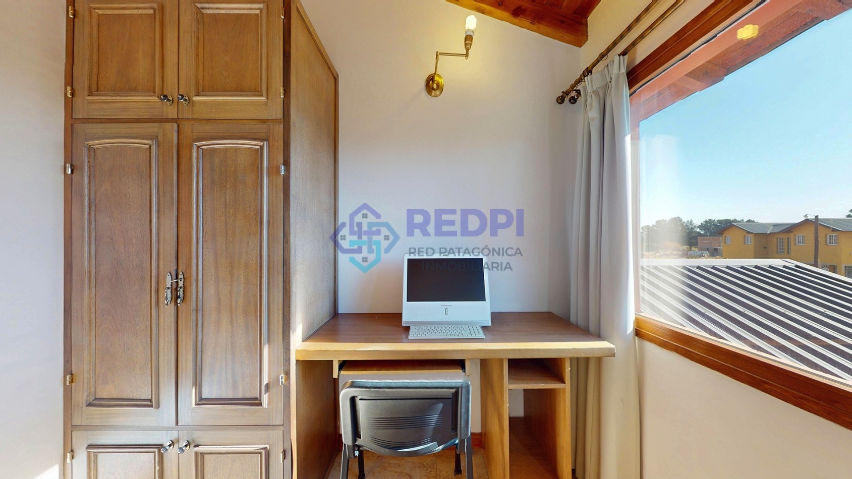 7 ambientes en Dina Huapi posibilidad de independizar el quincho como departamento anexo propiedad con potencial para desarrollar vivienda mas renta ideal