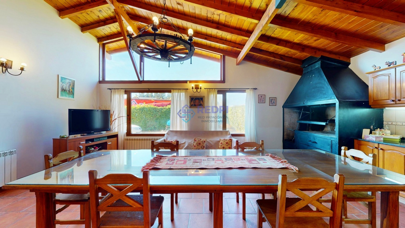 7 ambientes en Dina Huapi posibilidad de independizar el quincho como departamento anexo propiedad con potencial para desarrollar vivienda mas renta ideal