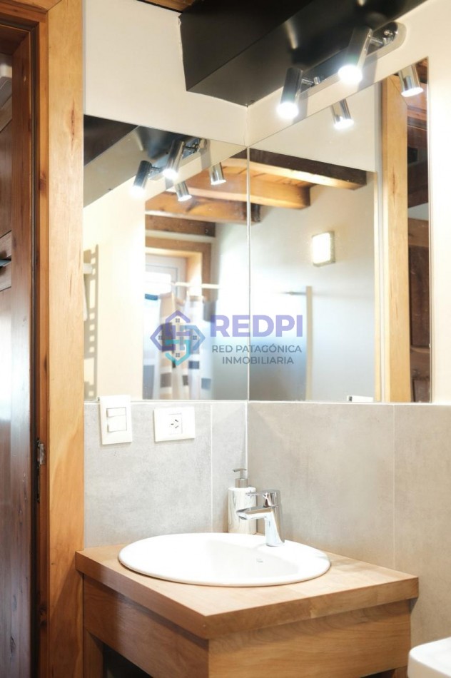 Departamento 2 ambientes con entrepiso cochera porton automatizado impecable en venta Bariloche Barrio San Francisco apto credito apto profesional y turismo 