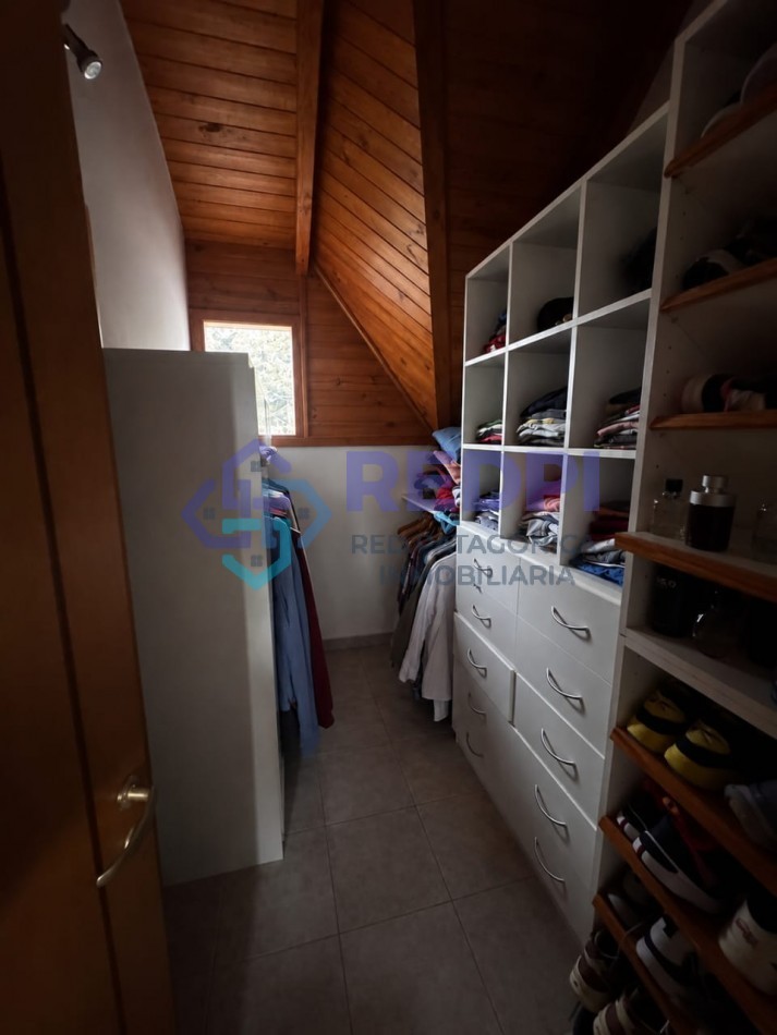 : ¡TU HOGAR IDEAL EN BARILOCHE! PH DUPLEX EN VENTA EN BARRIO BELGRANO con plano aprobado y todas las comodidades.