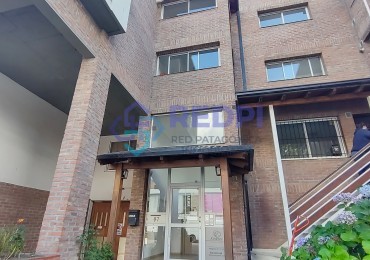 Tipo loft doble altura con entrepiso 